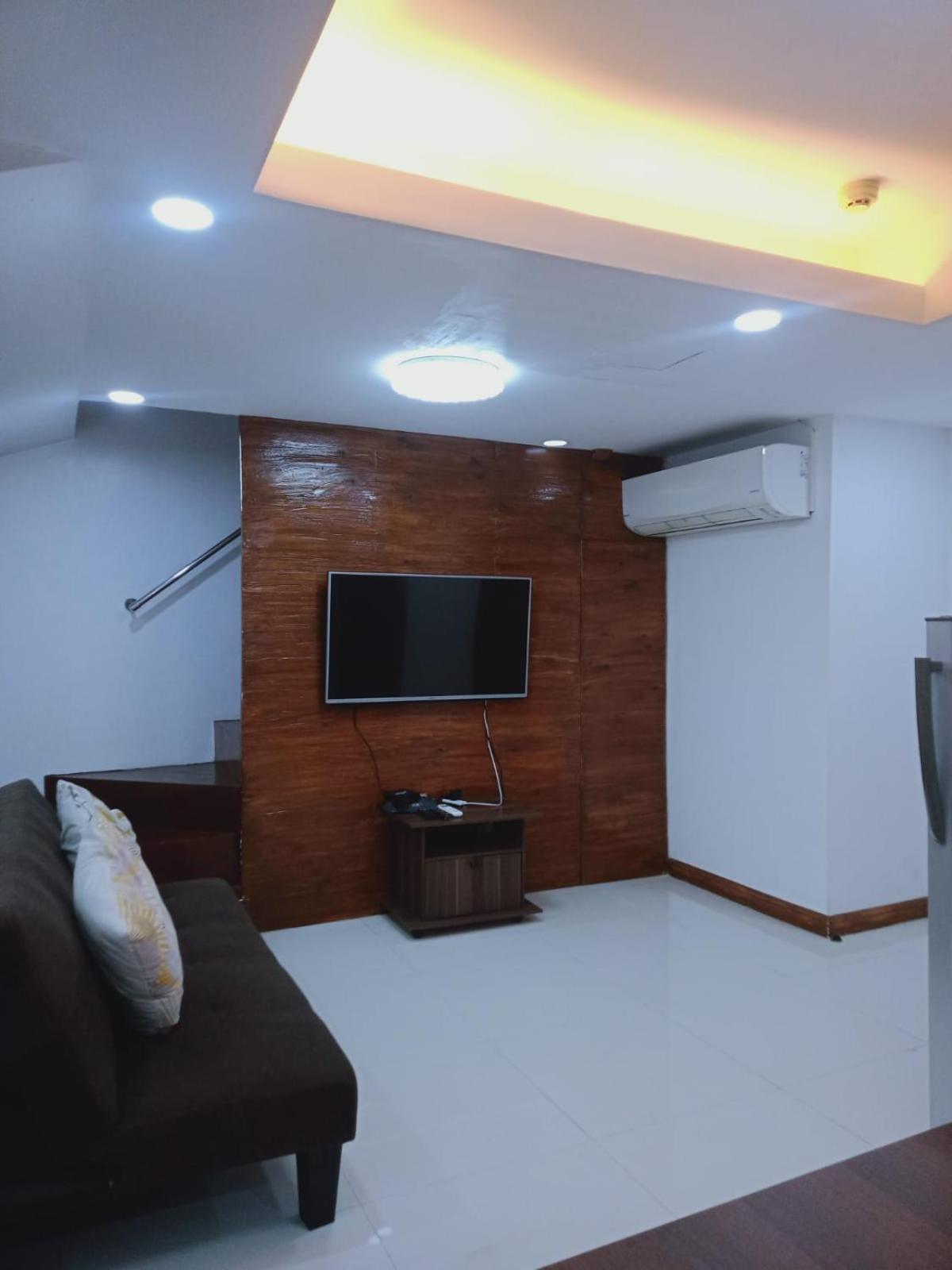 2 Bedrooms Units Forbes Area 5th Avenue Bgc Center