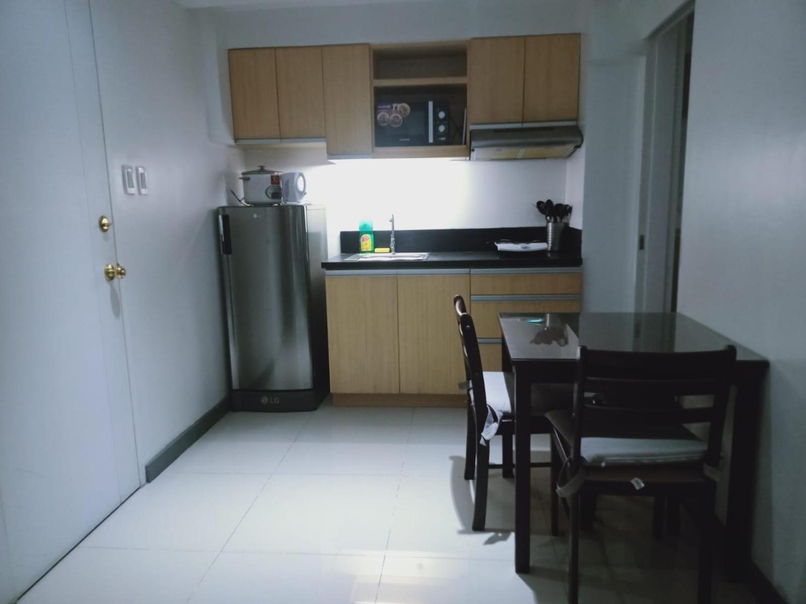 2 Bedrooms Units Forbes Area 5th Avenue Bgc Center Apartment Manila