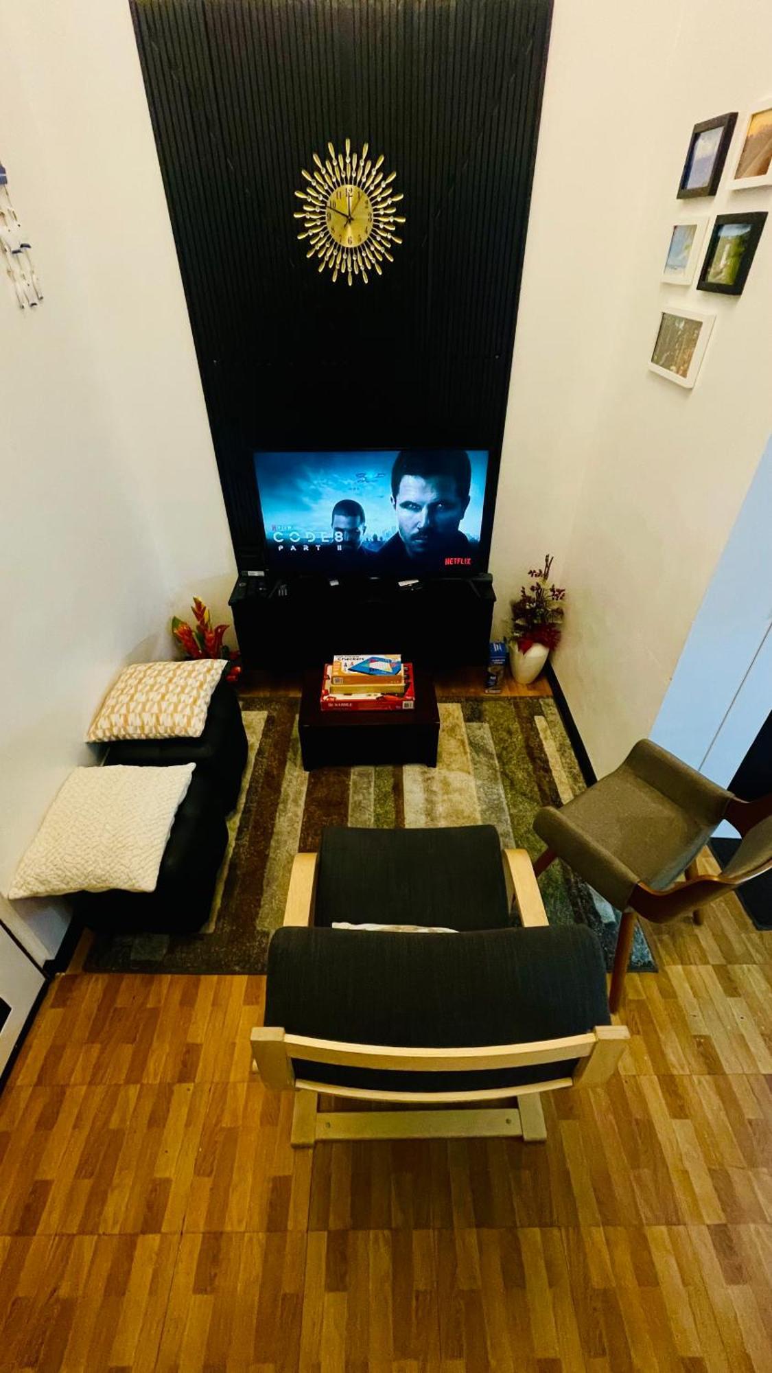 2 Bedroom In The Center Of Mm * Manila