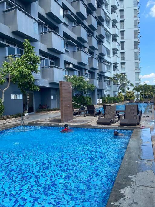 U24pq T B, Manhattanheights 1br * Manila