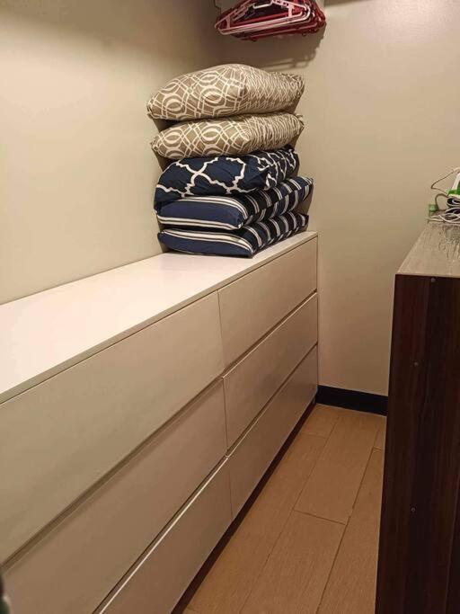 U24pq T B, Manhattanheights 1br Apartment Manila