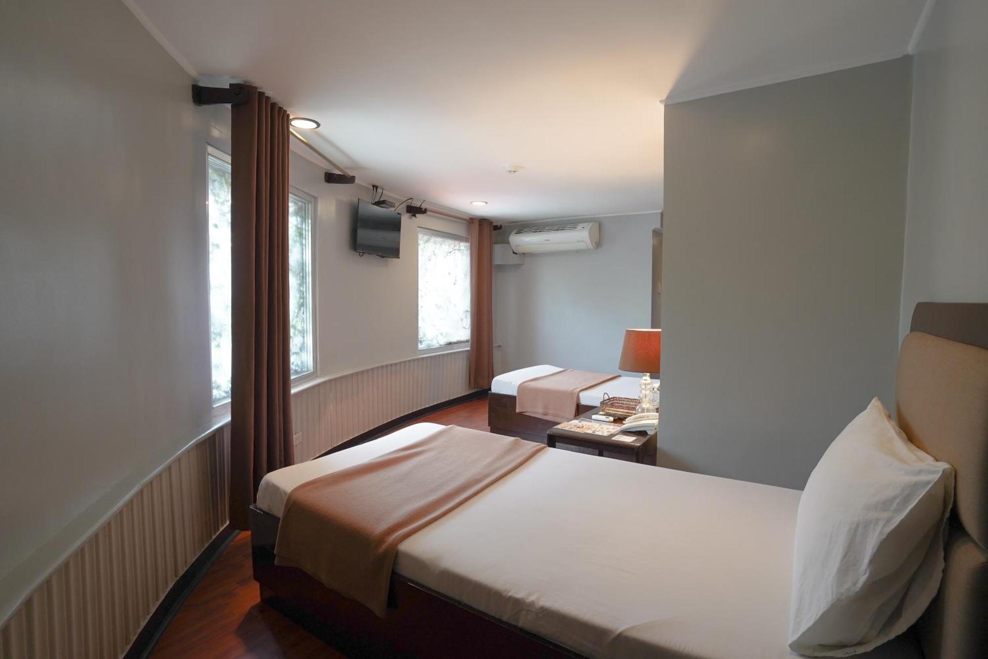 Arzo 4* Manila