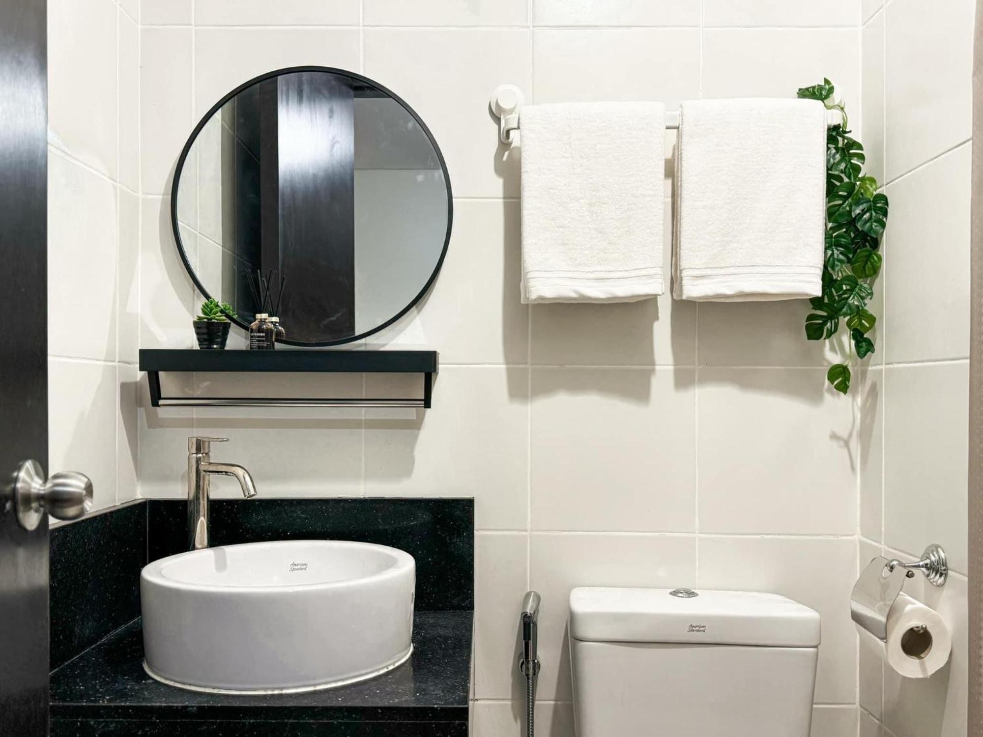 Camari Mandaluyong Staycation 2 With Ps4, 400mbps Wifi, Pool, Netflix Near Mrt Boni, Bgc, Megamall, Makati Manila