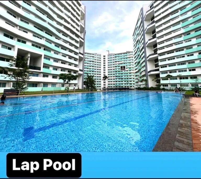 Private W/ Balcony Near Batasan, Ateneo, Up, Diliman, The Residences At Commonwealth