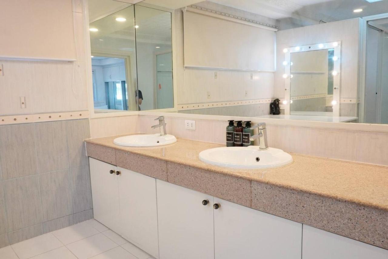 Makati Altean Holiday home *