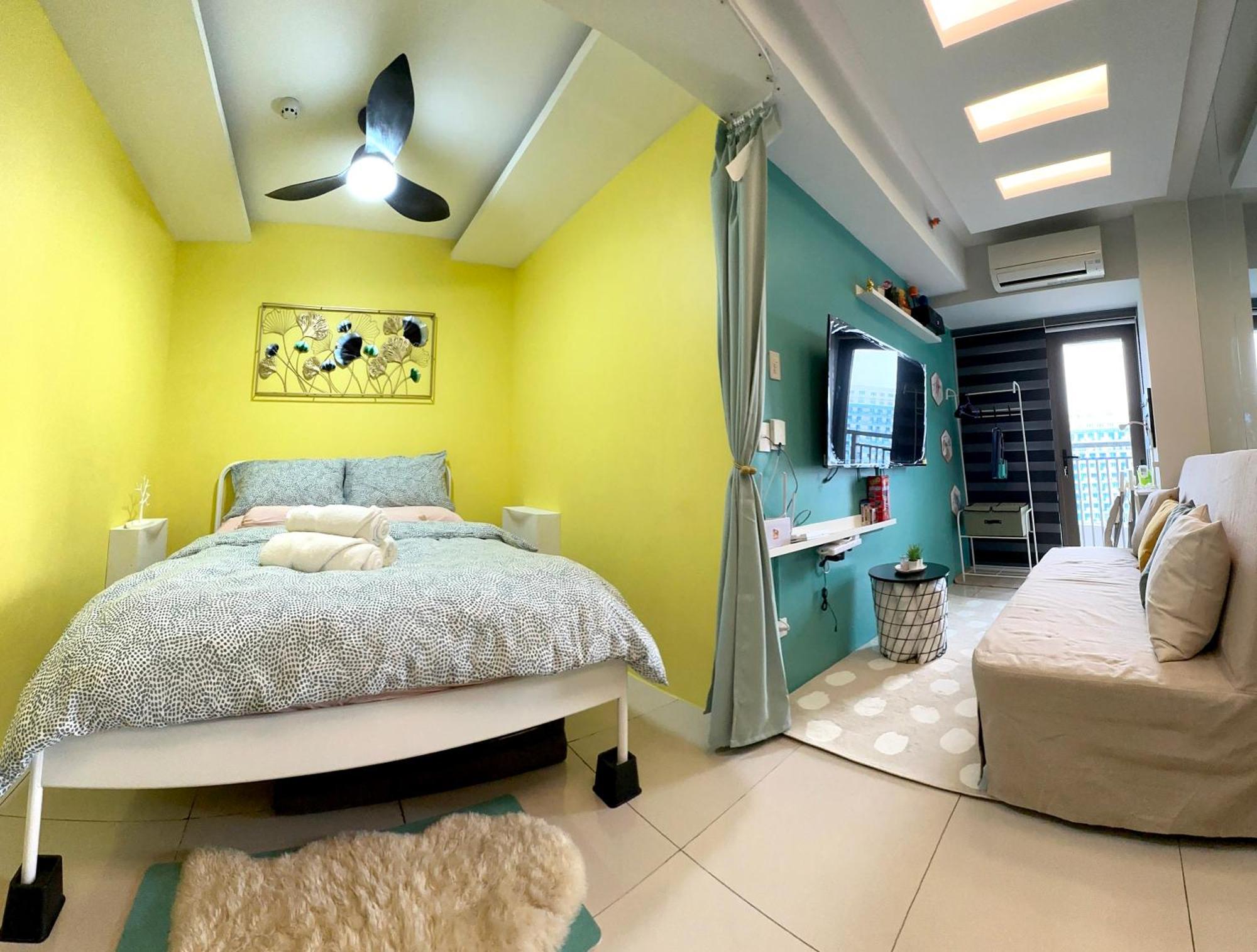 Urban Luxe: Mall Of Staycation Apartment Manila