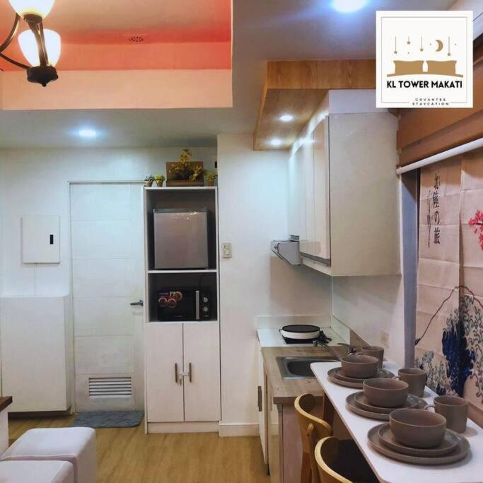 Muji Kltower Makati - Greenbelt - With Pool Access Apartment *