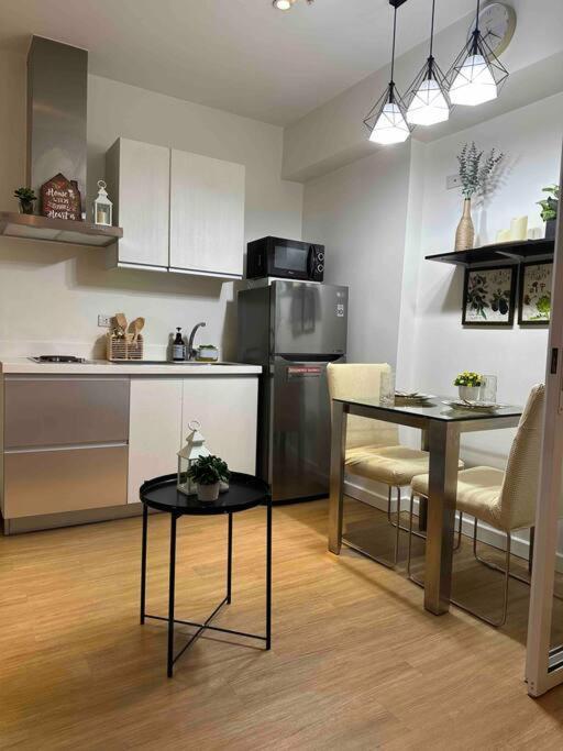 Cozy Nest At Azure Residences Apartment