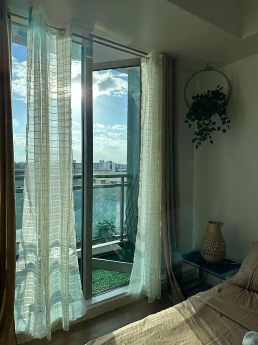 Cozy Nest At Azure Residences Apartment Manila