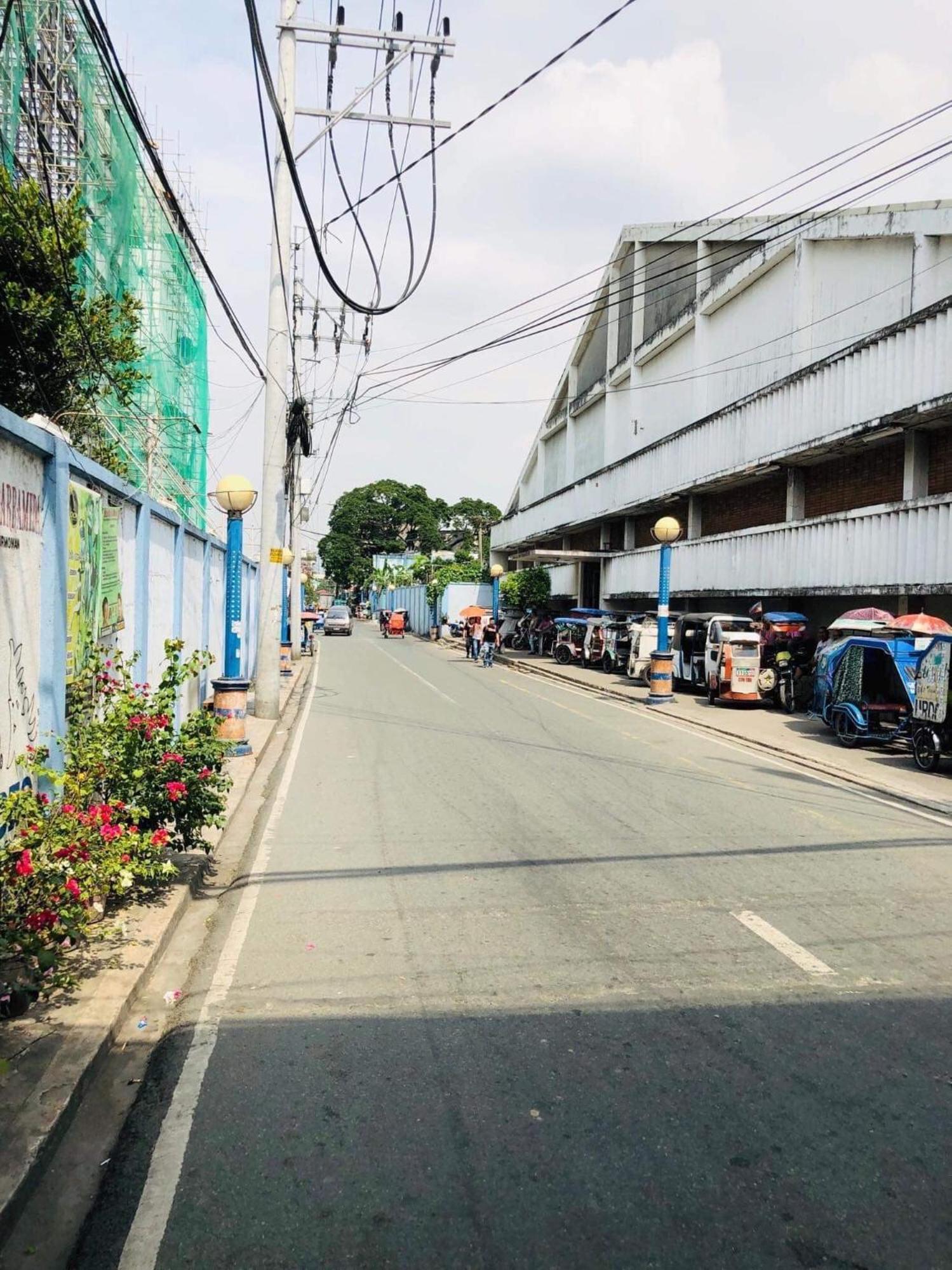 The Mansion - Backpackers Near Airport *