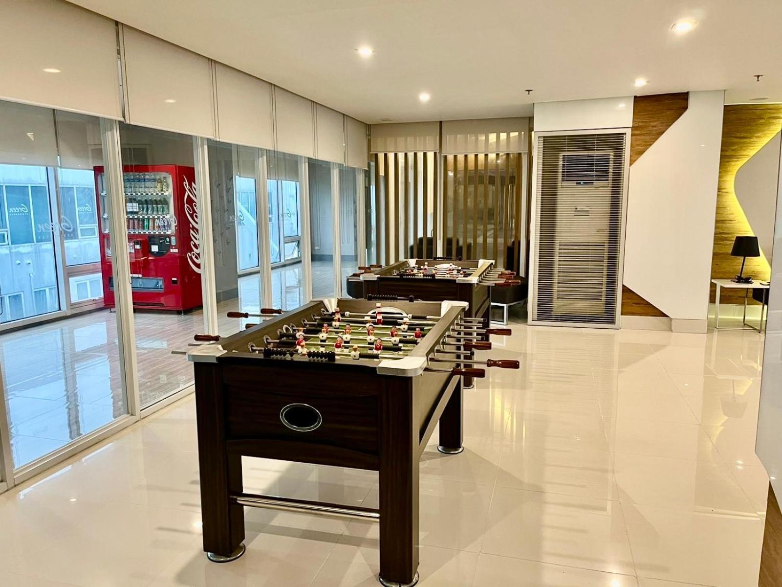 Jc Condo, Smdc Malate Taft