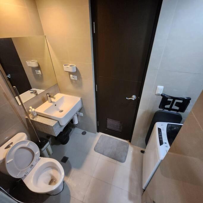 Chic 1br In Bgc. * Manila