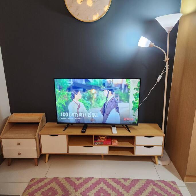 Chic 1br In Bgc. Apartment *