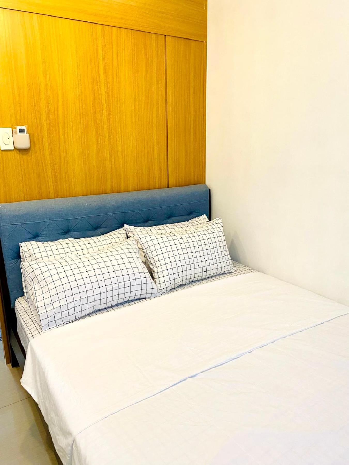 D'hideout In Shell Residences Moa Pasay * Manila