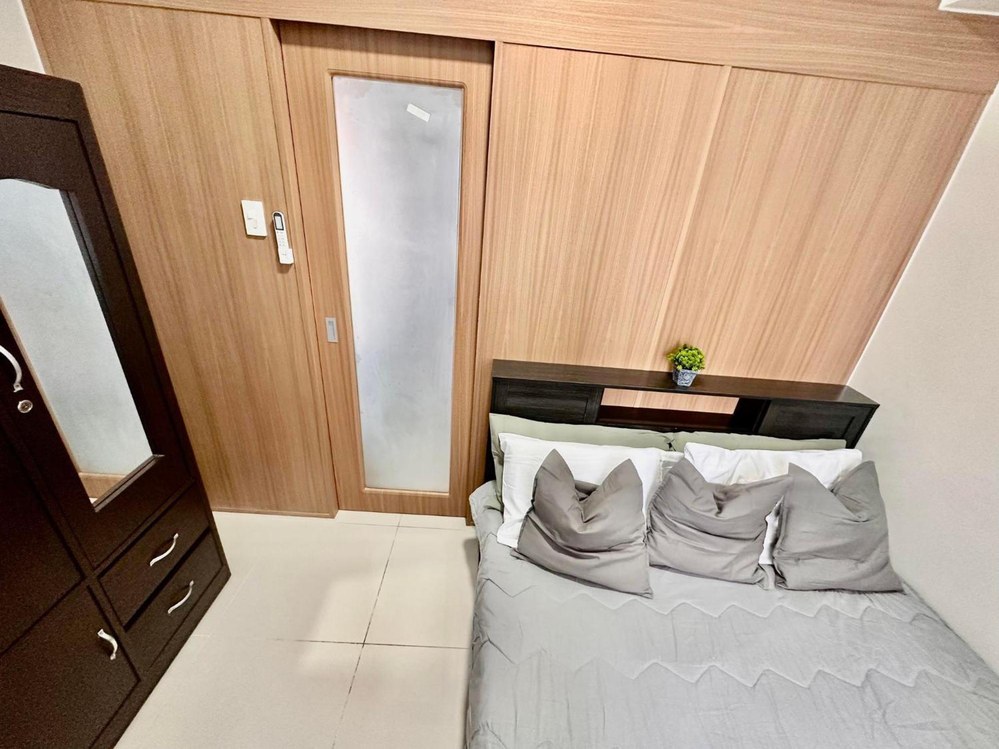 Shore 3 Residences Tower 1 Moa Pasay City, Philippines