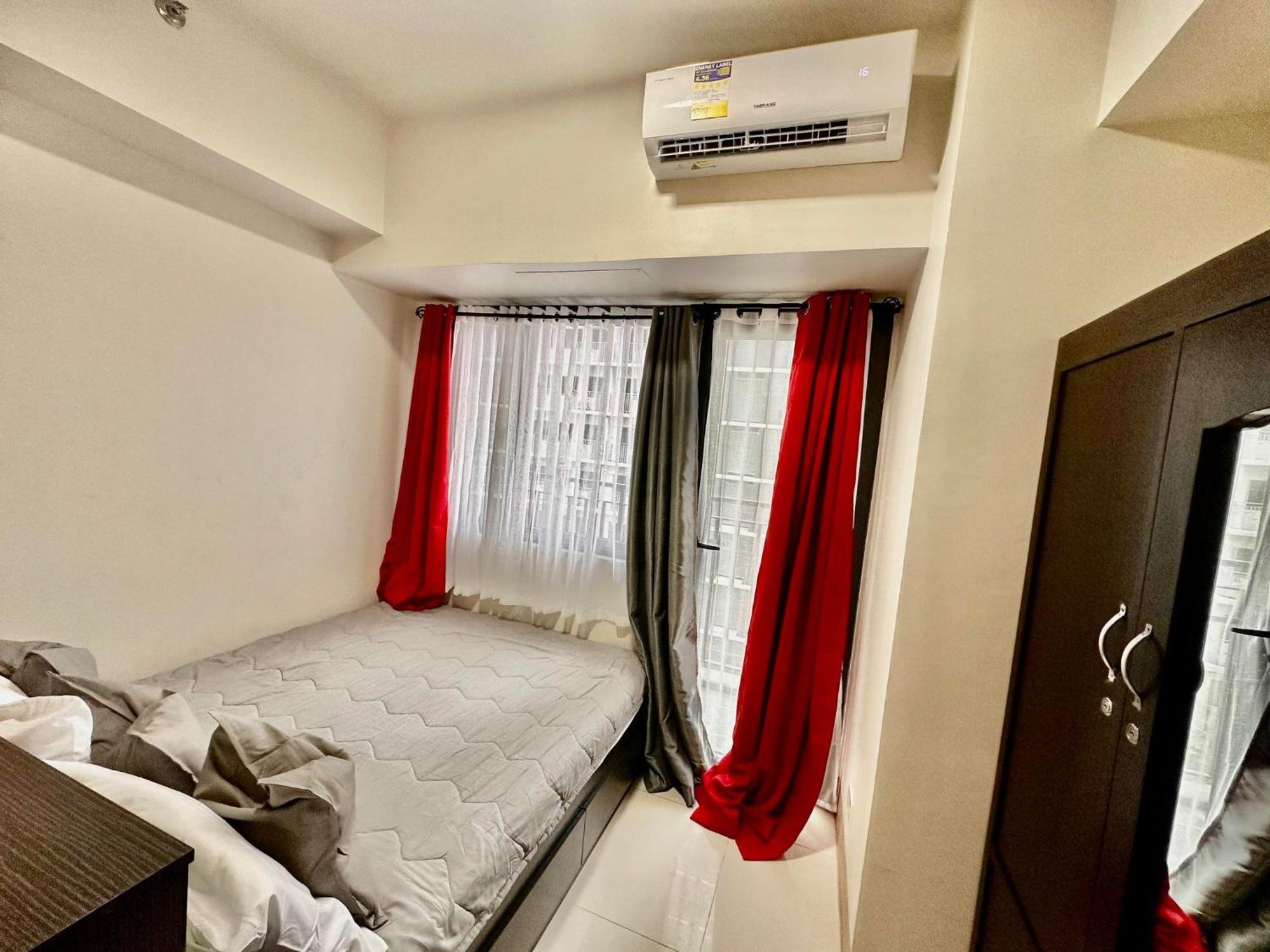 Apartment Shore 3 Residences Tower 1 Moa Pasay City, Philippines