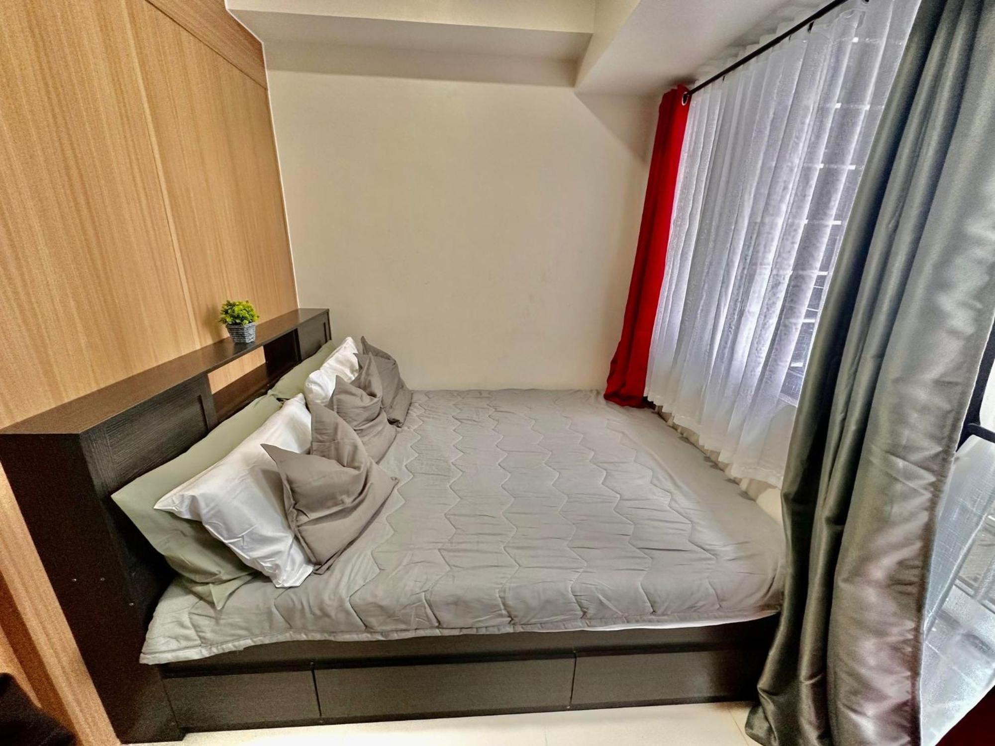 Shore 3 Residences Tower 1 Moa Pasay City, Philippines * Manila