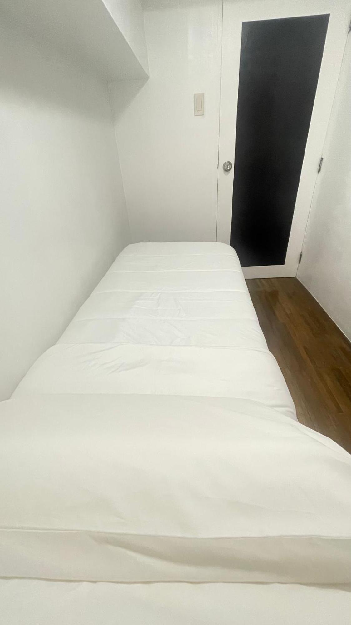 2 Bedroom In The Center Of Mm * Manila