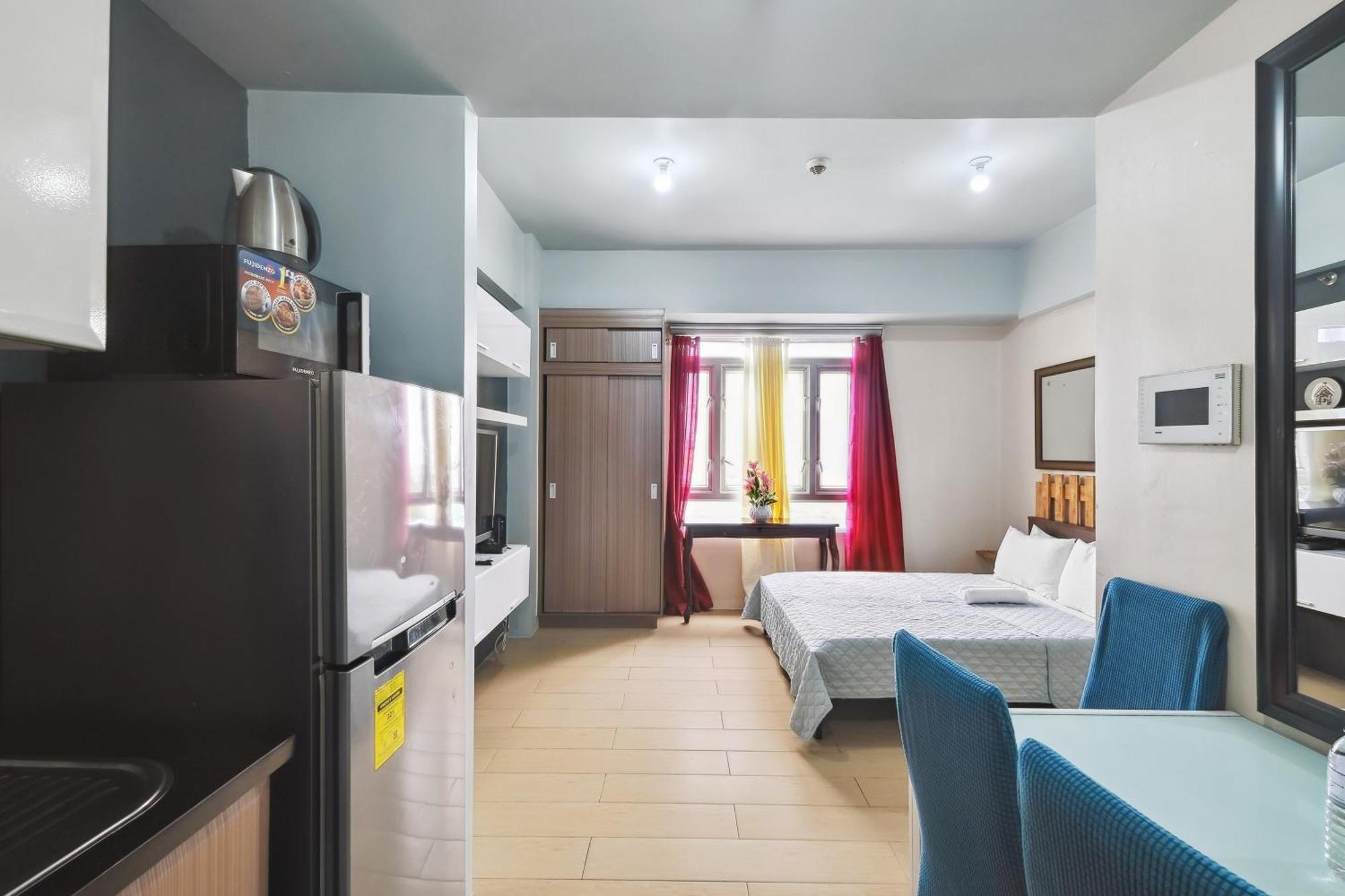 Tess And Tessha Condotel Near T3 Airport * Manila