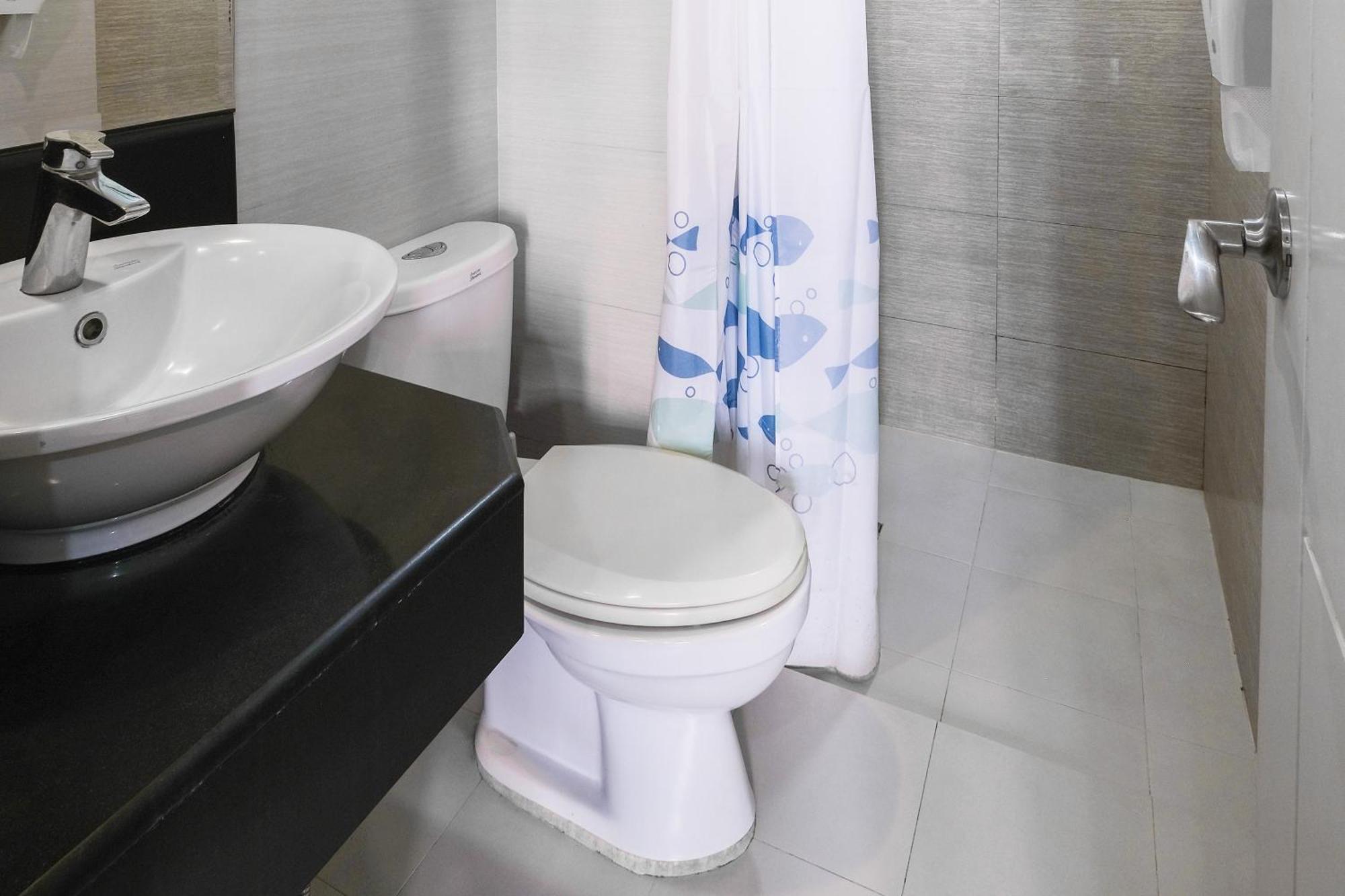 Apartment Tess And Tessha Condotel Near T3 Airport