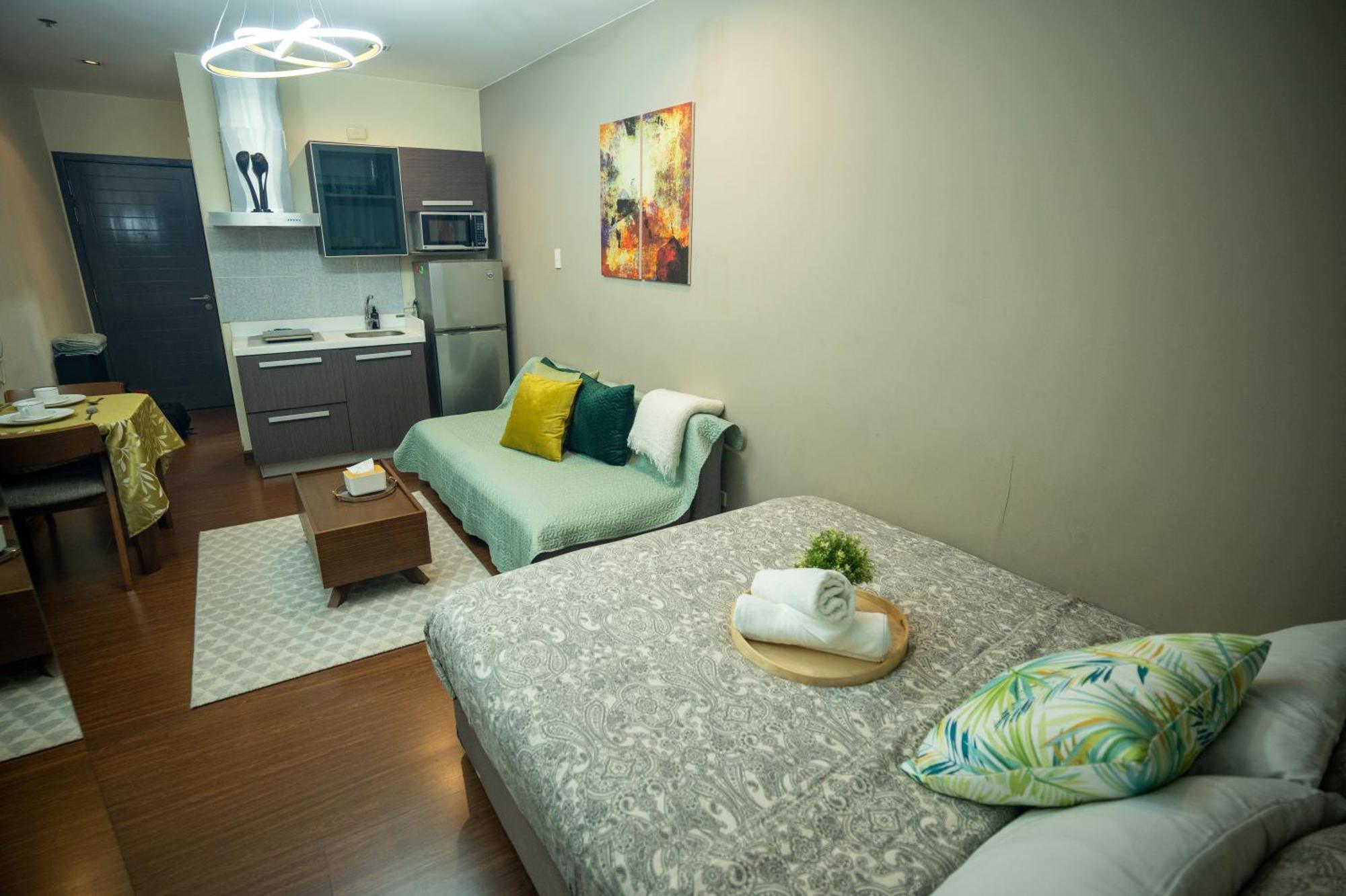 Apartment Studio With 200mbs Internet, Netflix & Great View Of Manila