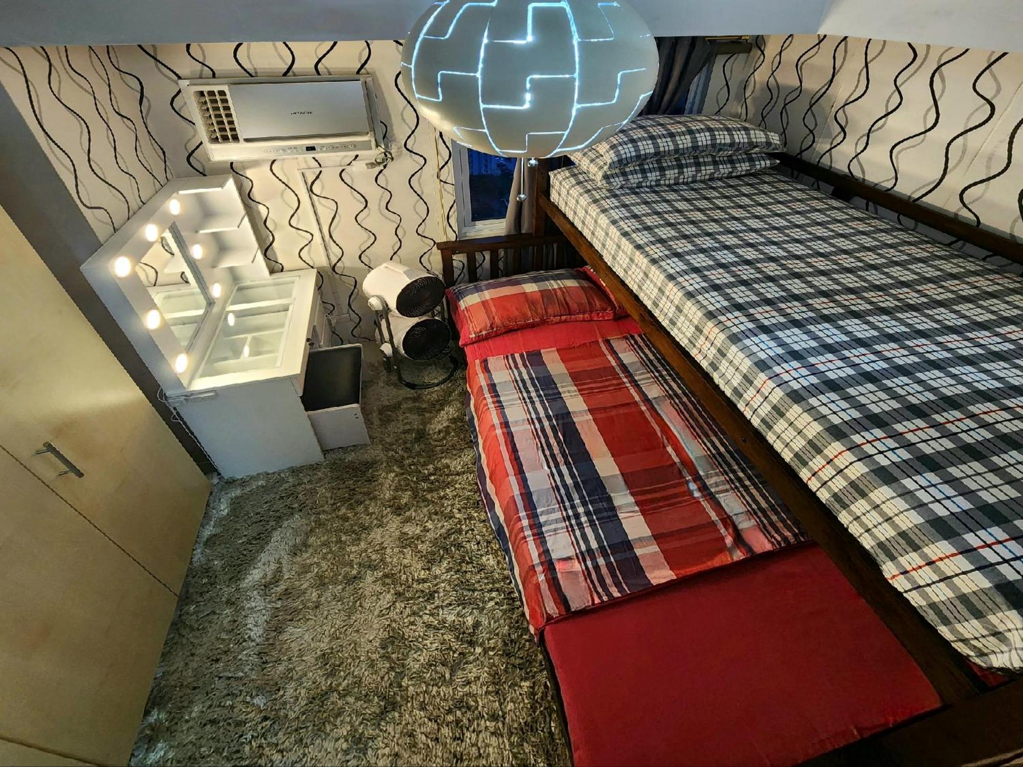 High-tech At Grass Residences -2 Persons Only, Quezon Manila
