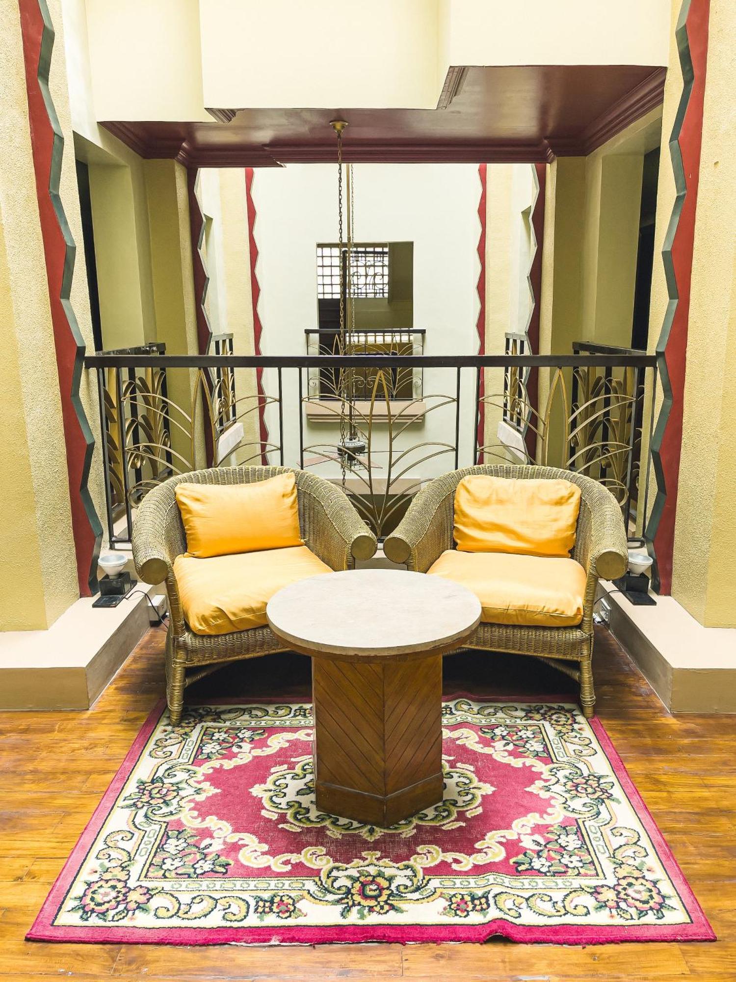 Miramar Hotel 3*