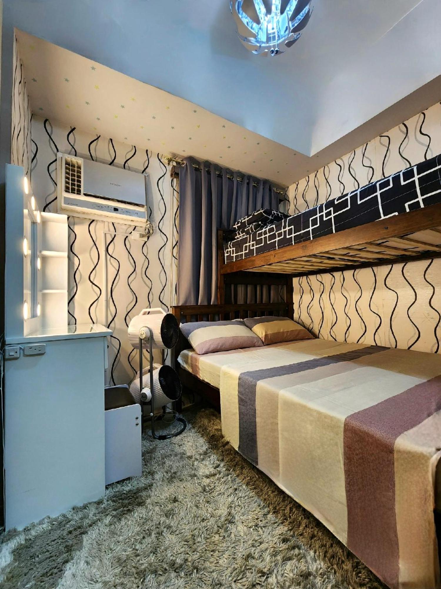 High-tech At Grass Residences -2 Persons Only, Quezon Apartment