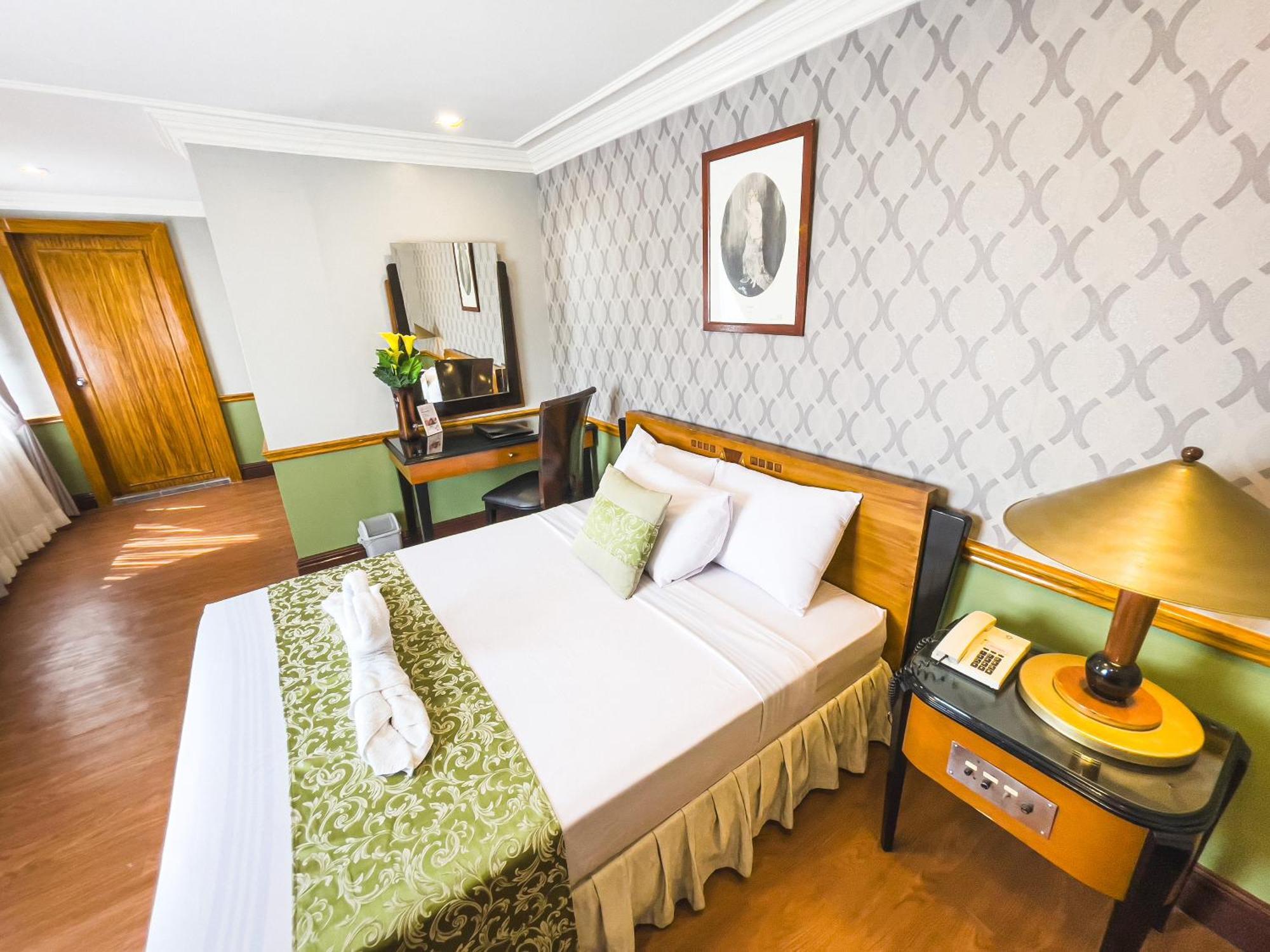 Miramar Hotel 3*