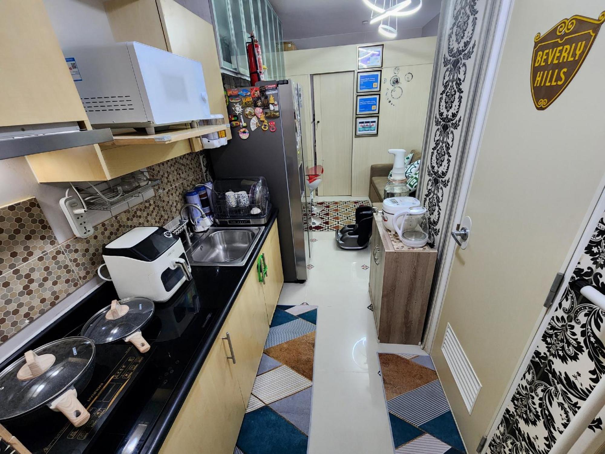 High-tech At Grass Residences -2 Persons Only, Quezon Manila