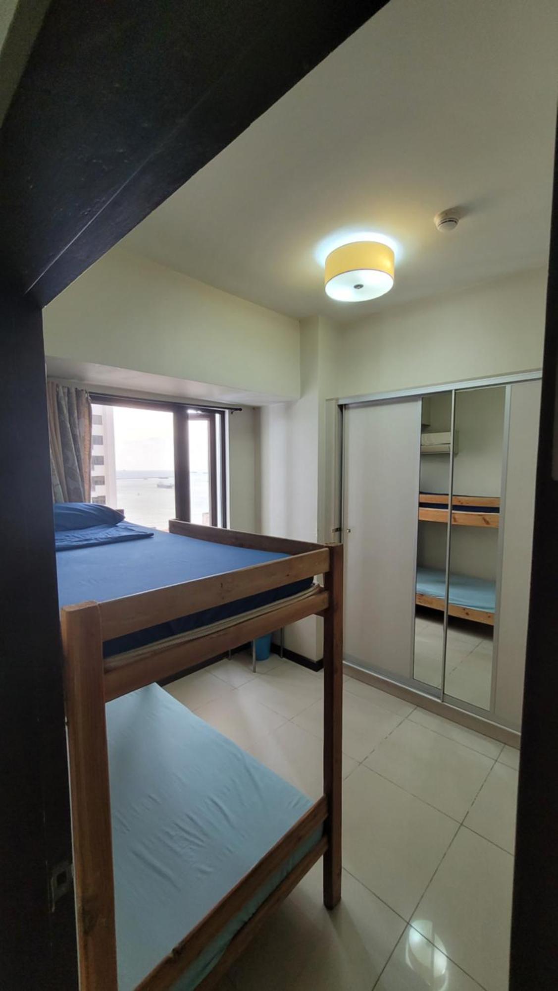 Manilabay Apartment