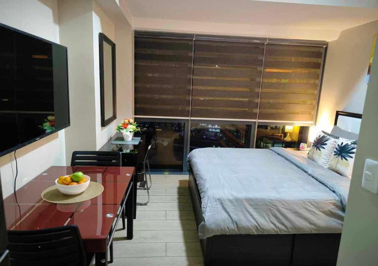 Avery's Place @ One Eastwood Avenue * Manila