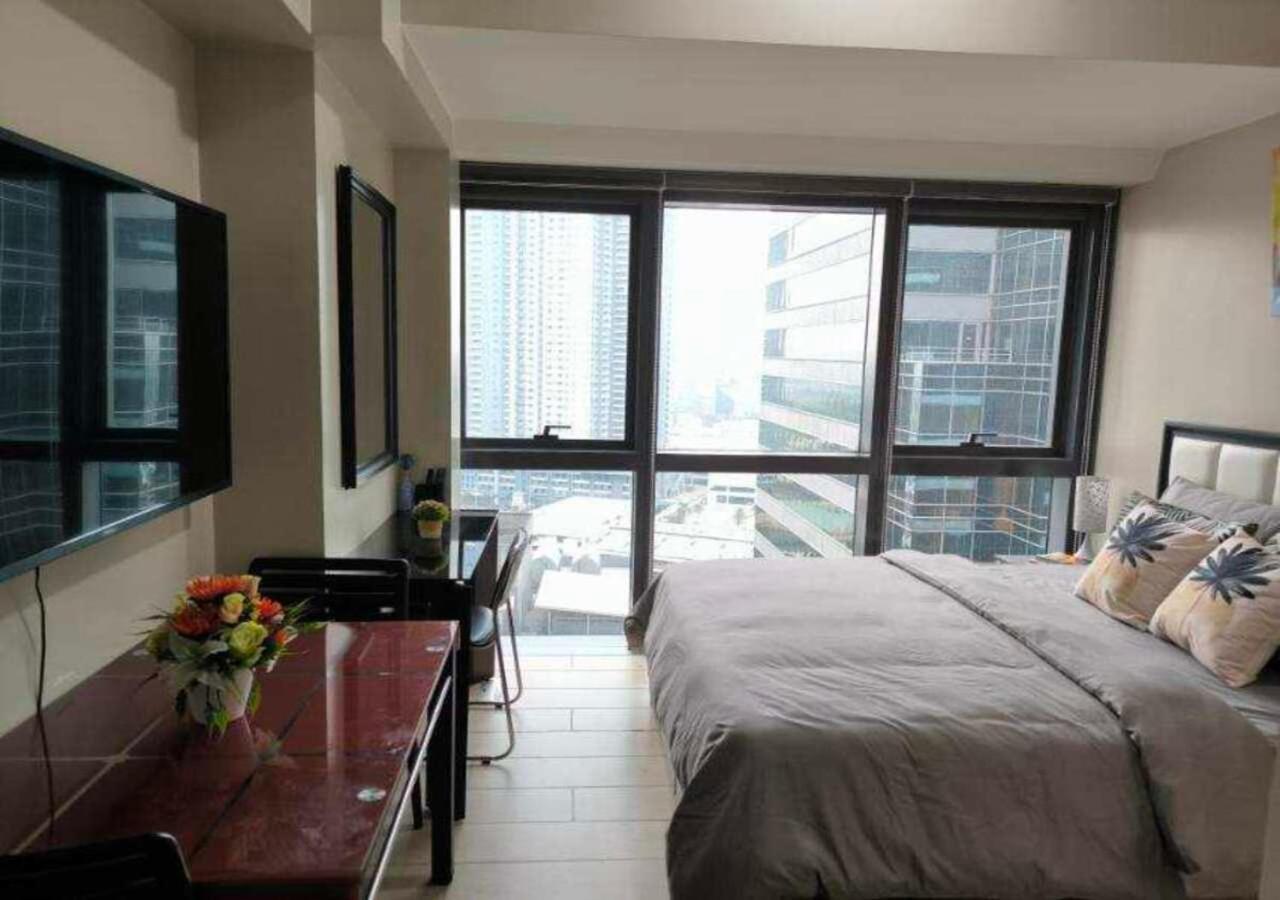 Avery's Place @ One Eastwood Avenue