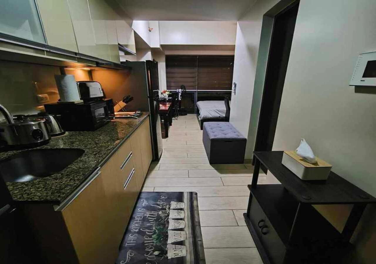 Avery's Place @ One Eastwood Avenue *