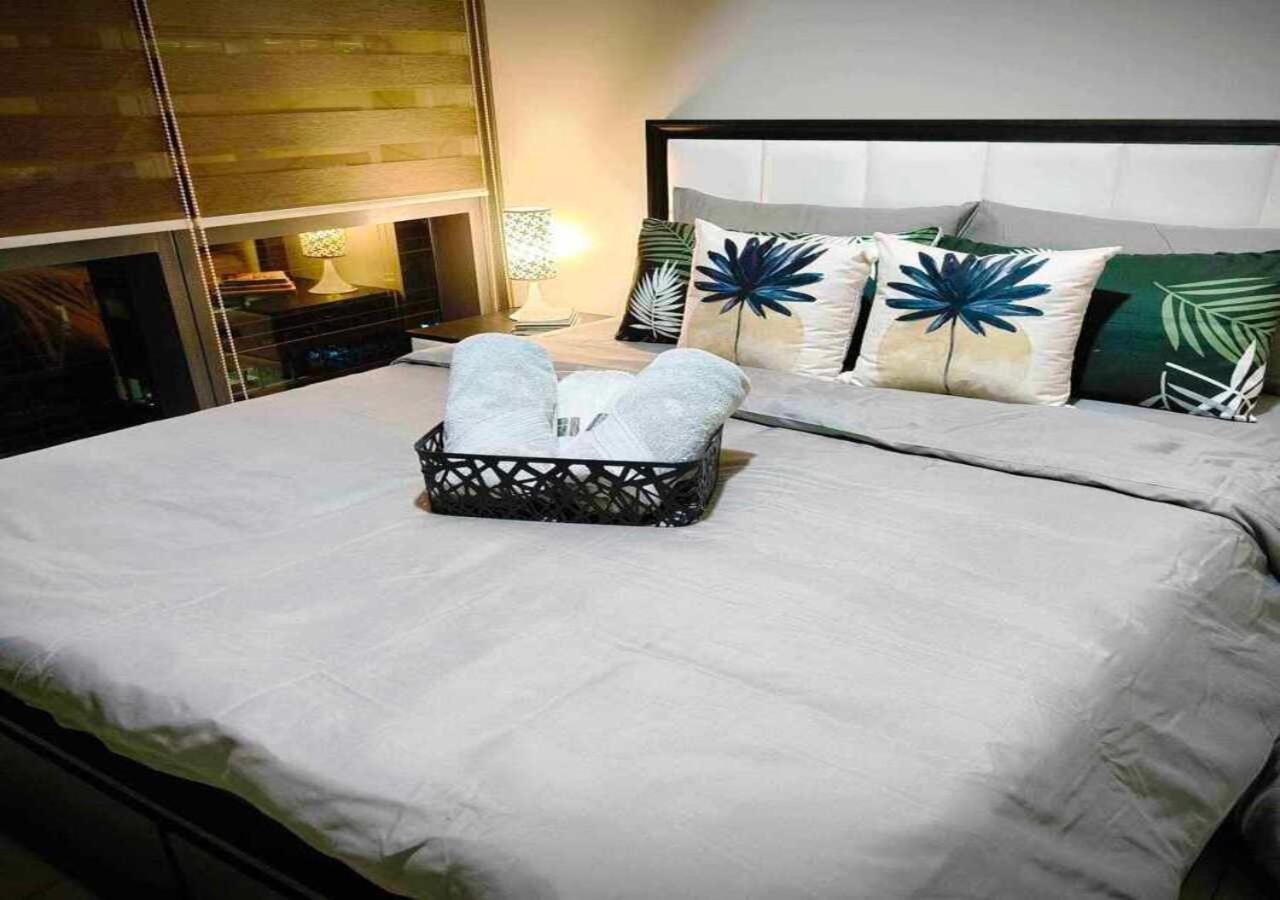 Avery's Place @ One Eastwood Avenue * Manila
