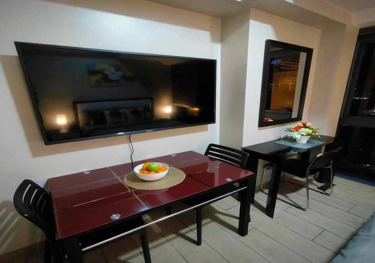 Avery's Place @ One Eastwood Avenue Apartment