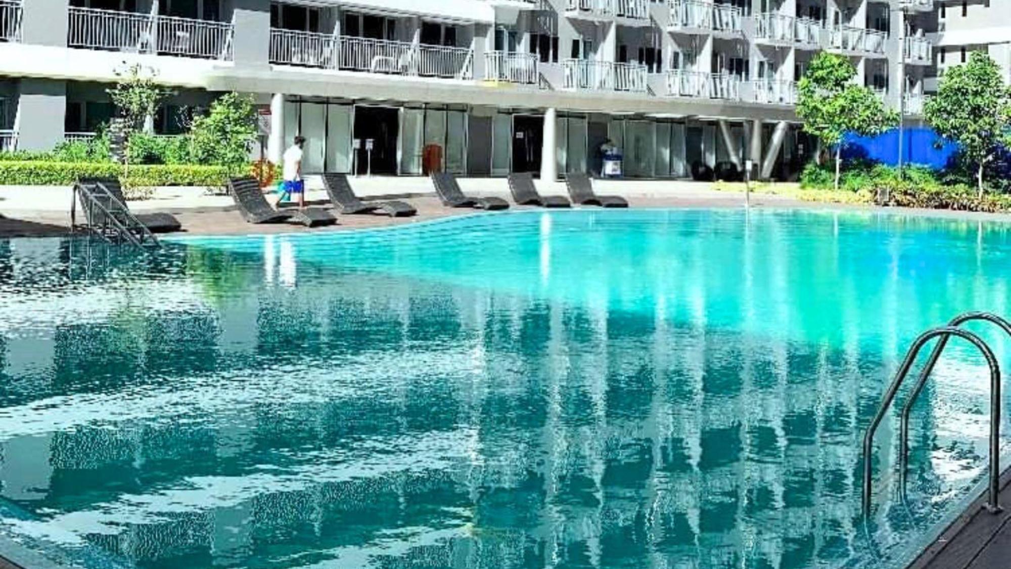 Alexa In Fame Residences Mandaluyong Near Sm Megamall Apartment
