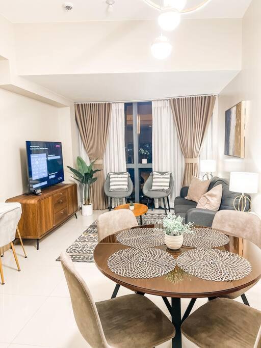 New Modern Luxurious 2bedroom In Eastwood Manila