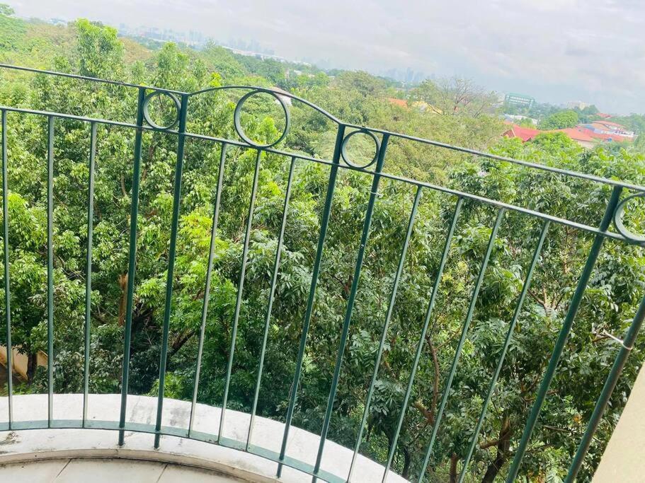 Apartment Chateau Elysee A22 Near Bar Resto Mall Airport