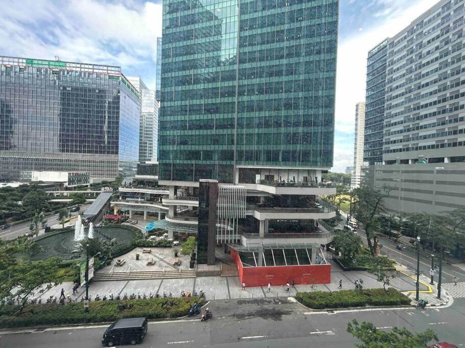 1-bedroom Glass View Beside Grand Hyatt Bgc