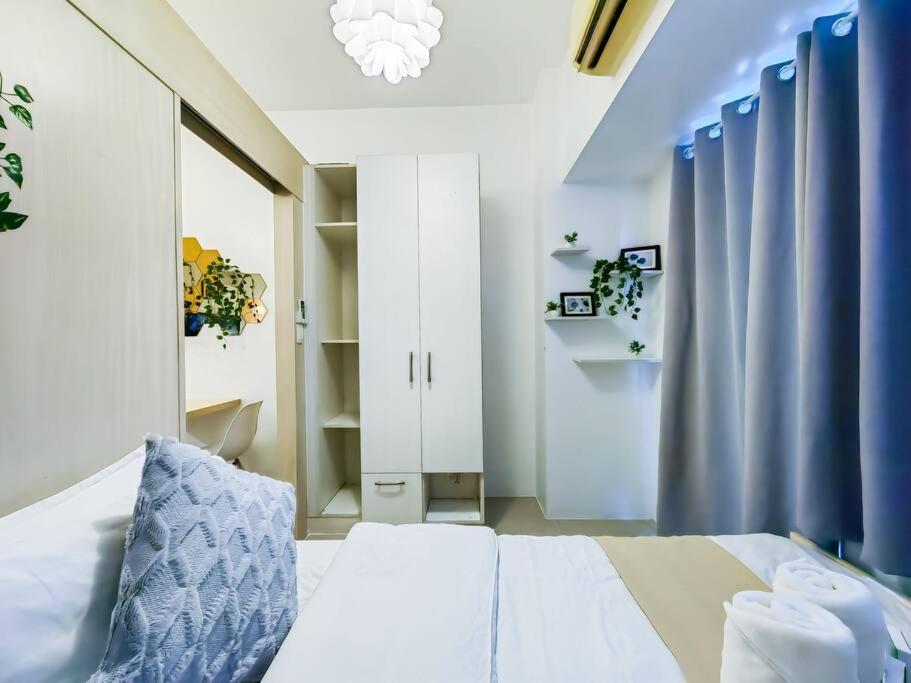 Apartment 1br Condotel W/ Balcony Sm Light Residences -lt06