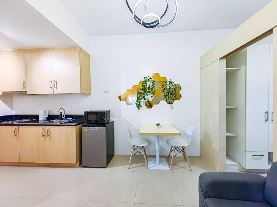 1br Condotel W/ Balcony Sm Light Residences -lt06 * Manila