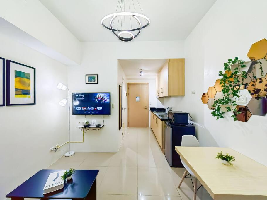 Apartment 1br Condotel W/ Balcony Sm Light Residences -lt06 *