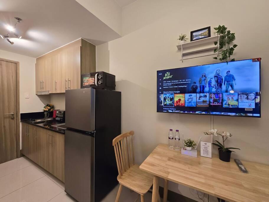 1br Unit Condotel W Balcony Fame Residences -fm39 Apartment Manila
