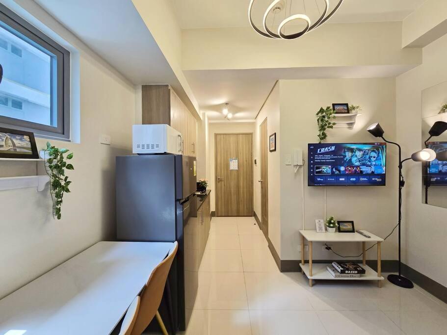 1br Unit Condotel W Balcony Fame Residences #fm35 Apartment