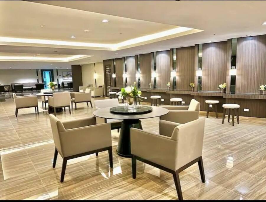 Air Residences - Elevate Escapes Makati, Location