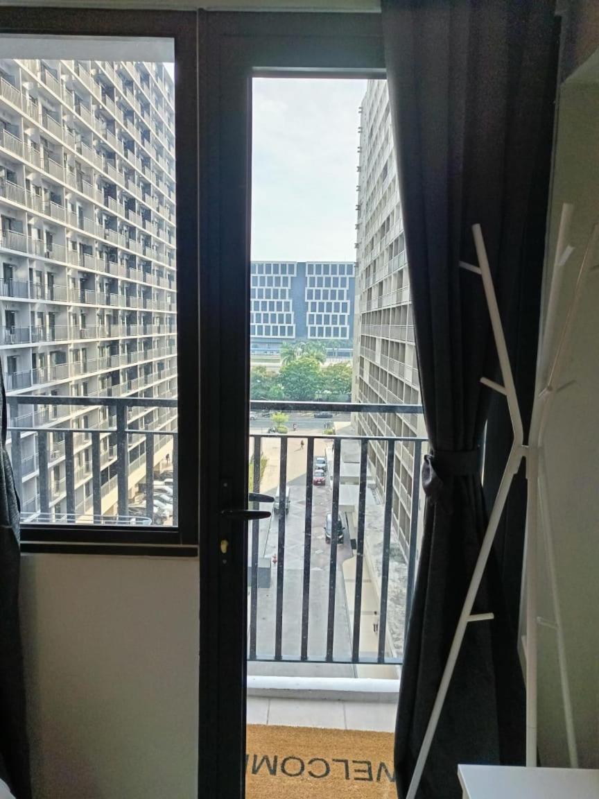 Shore 2 Residences High Speed Internet Walking Distance To Moa And Ikea *