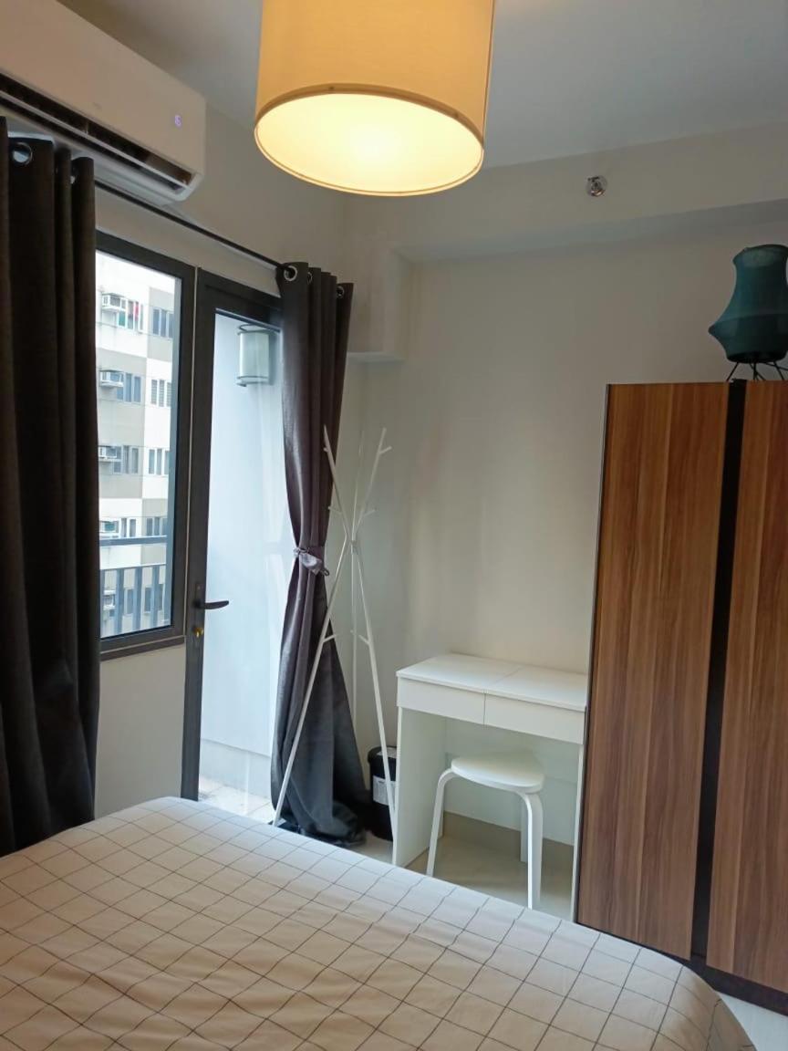 Shore 2 Residences High Speed Internet Walking Distance To Moa And Ikea Apartment