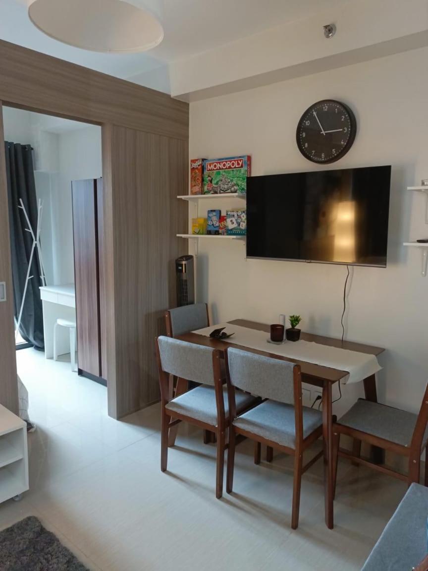 Apartment Shore 2 Residences High Speed Internet Walking Distance To Moa And Ikea Manila