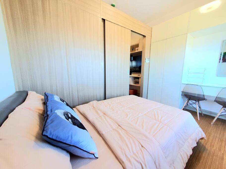Mm Bgc, 15 Mins To Mckinley, Naia, Makati Cbd